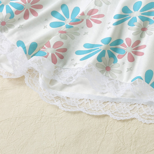 Plus Size Blue Pink White Big Daisies Series White Lace Edged Camisole Set